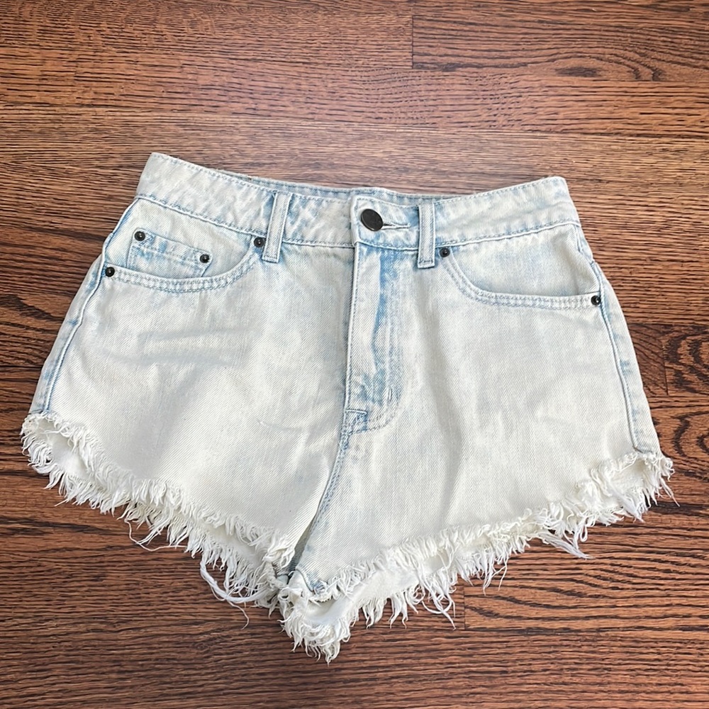 BDG Super High Rise Dolphin Jean Shorts. Size 26.